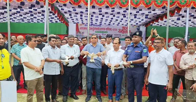 কবুতর উড়িয়ে টুর্নামেন্টের উদ্বোধন করেন প্রতিমন্ত্রী শাহে আলম